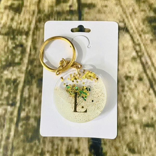 White Alphabet L Resin Round Keychain